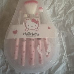 Hello kitty Makeup Brush’s 