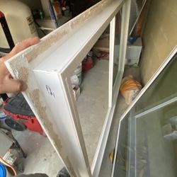Ventana (window). 69 1/2 X 45