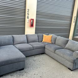 Sectional Couch 
