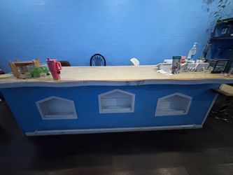 Large Bar / Reception Desk