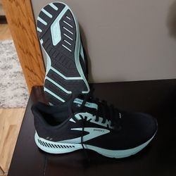 Brooks Launch 