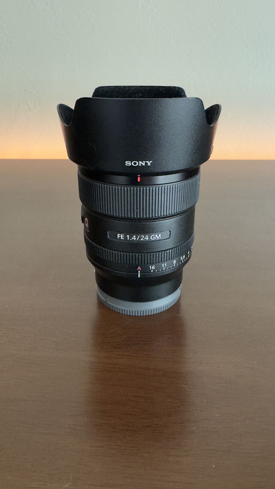 Sony FE 1.4 / 24 GM Lens