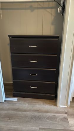 4 drawer dresser  wood