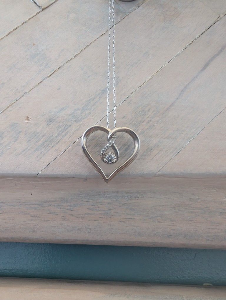 Heart pendant Necklace