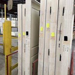 20 Clóset Door With The Frame And 13regular Door 