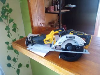 DeWalt 20 v max new. Sawzal.  Circular saw.   6   1/2".