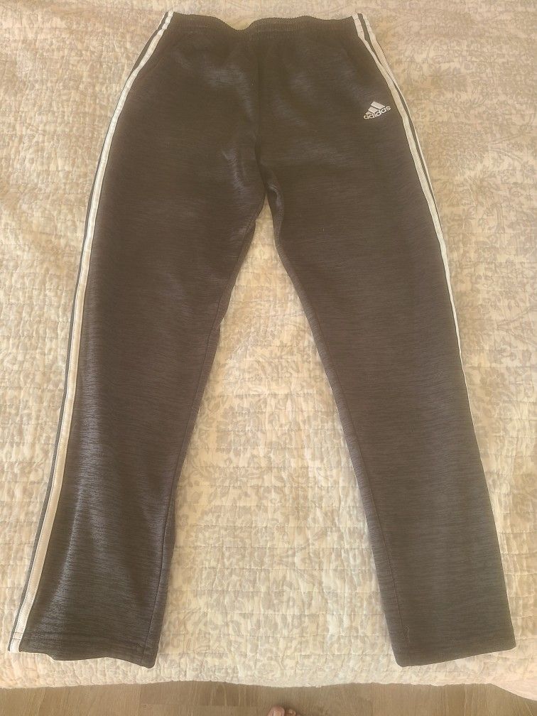Adidas Sweats L 14/16 Barely Worn
