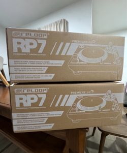 RELOOP RP7 TURNTABLES