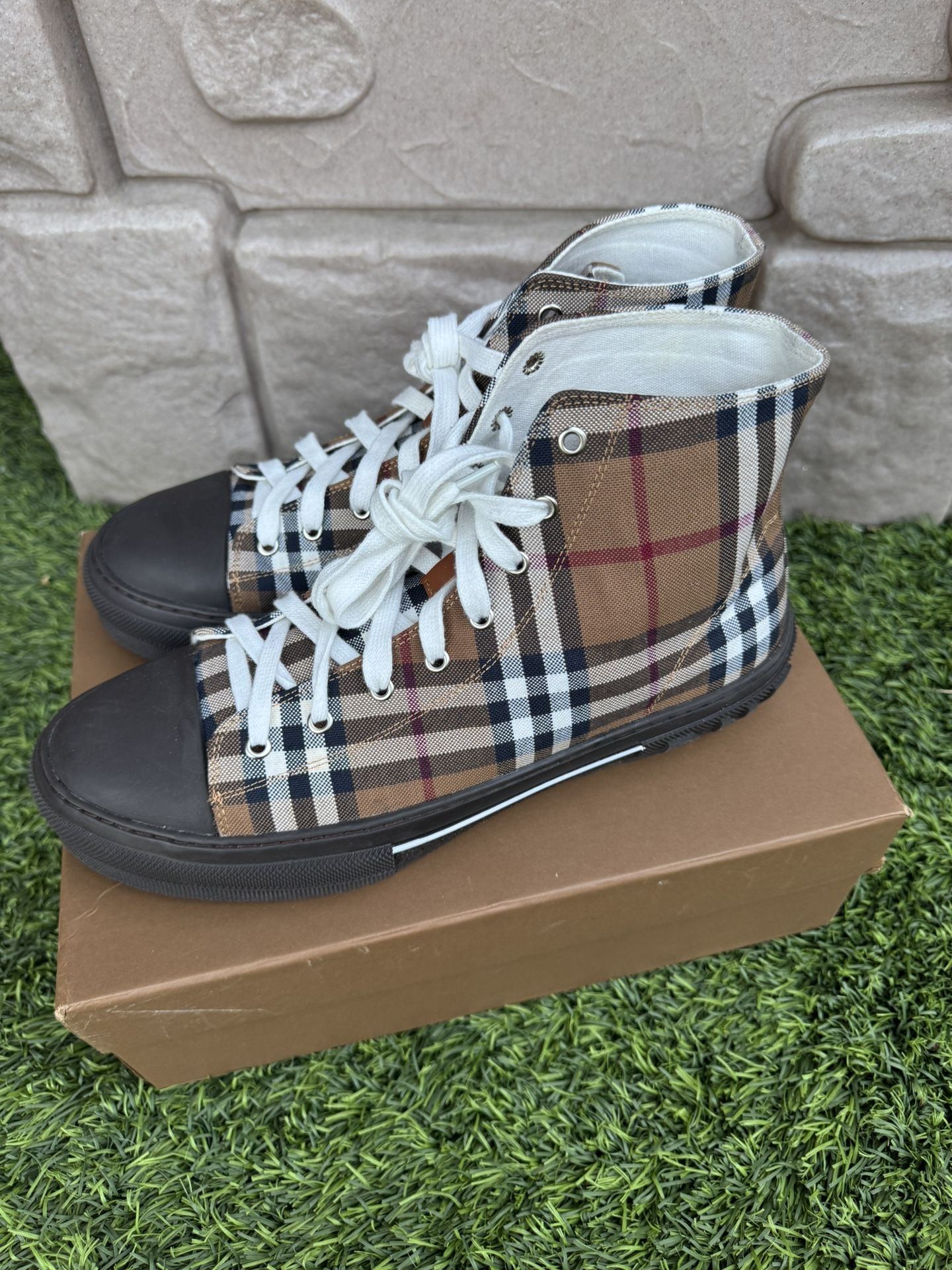 Burberry Shoes