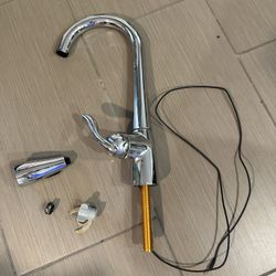 Moen kitchen sink faucet