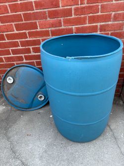 Barrels $6 dollars each  Barriles $ 6 dollars  cada uno