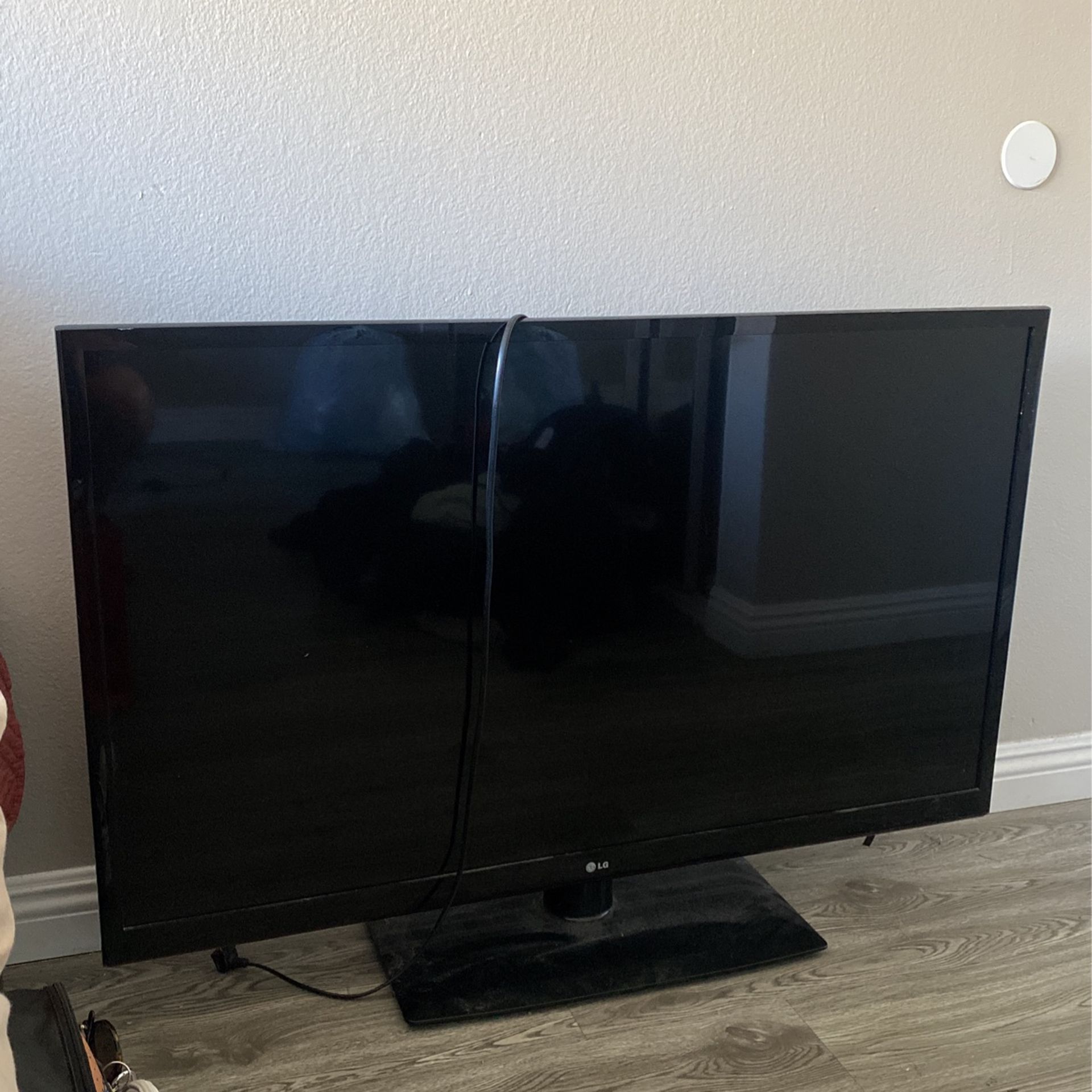 47" CLASS FULL HD 1080p LED LCD TV (46.9" DIAGONAL) - LG LS4500