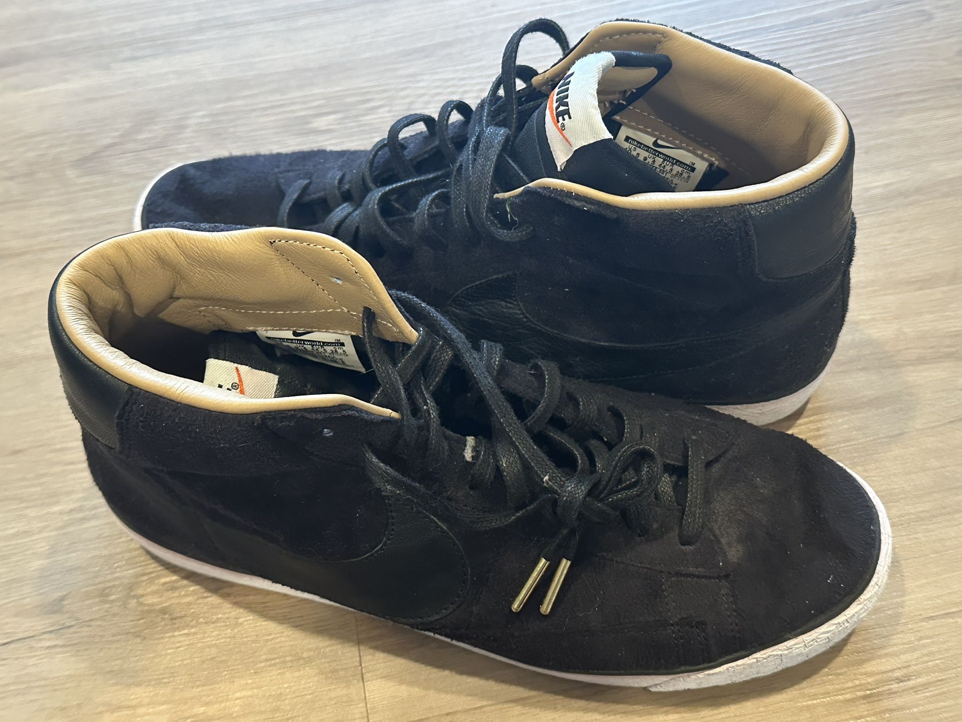 Nike Men’s Suede High Top Sneakers Size 10.5 Black / White