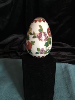 Franklin mint vintage porcelain egg