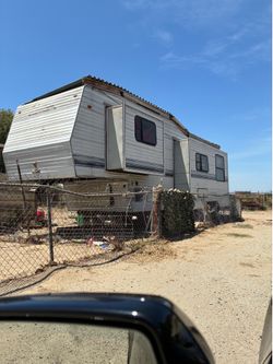 5th wheel trailer