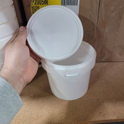 Buckets With Snap On Lid - LEAK PROOF