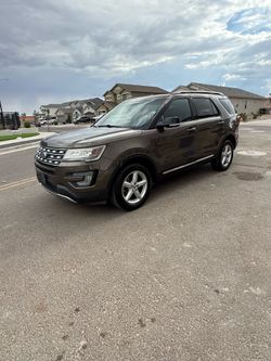 2016 Ford Explorer