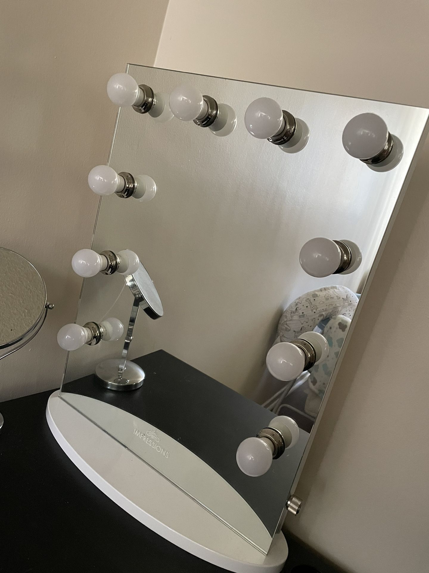 Impressions Vanity