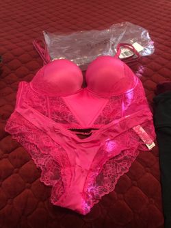 Victoria secret set medium bra size 38C