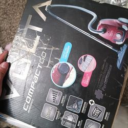 Compactgo vacuum cleaner