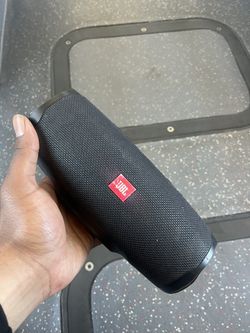 JBL Charge 4