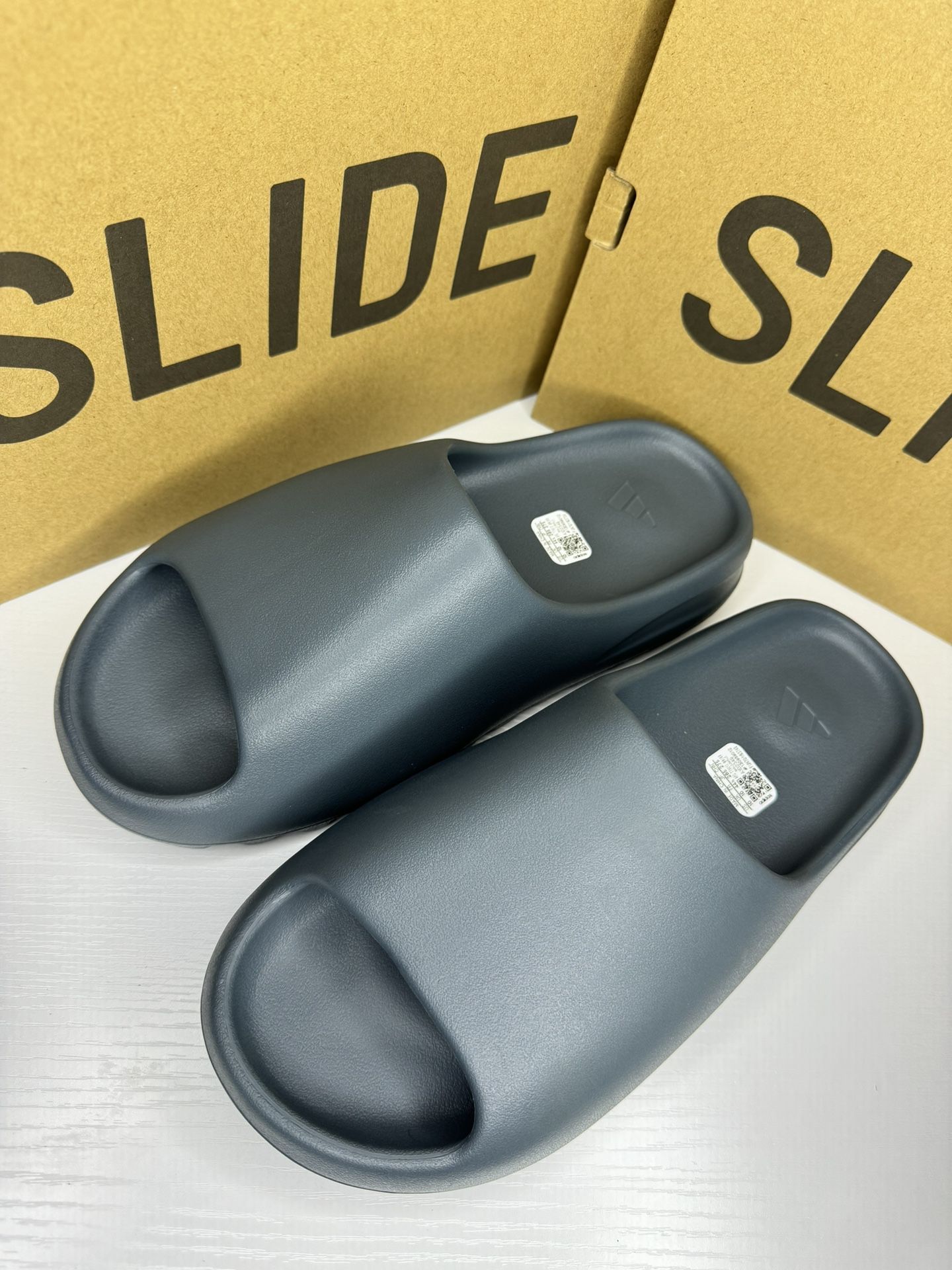 Adidas Yeezy Slide Slate Marine Size 10m