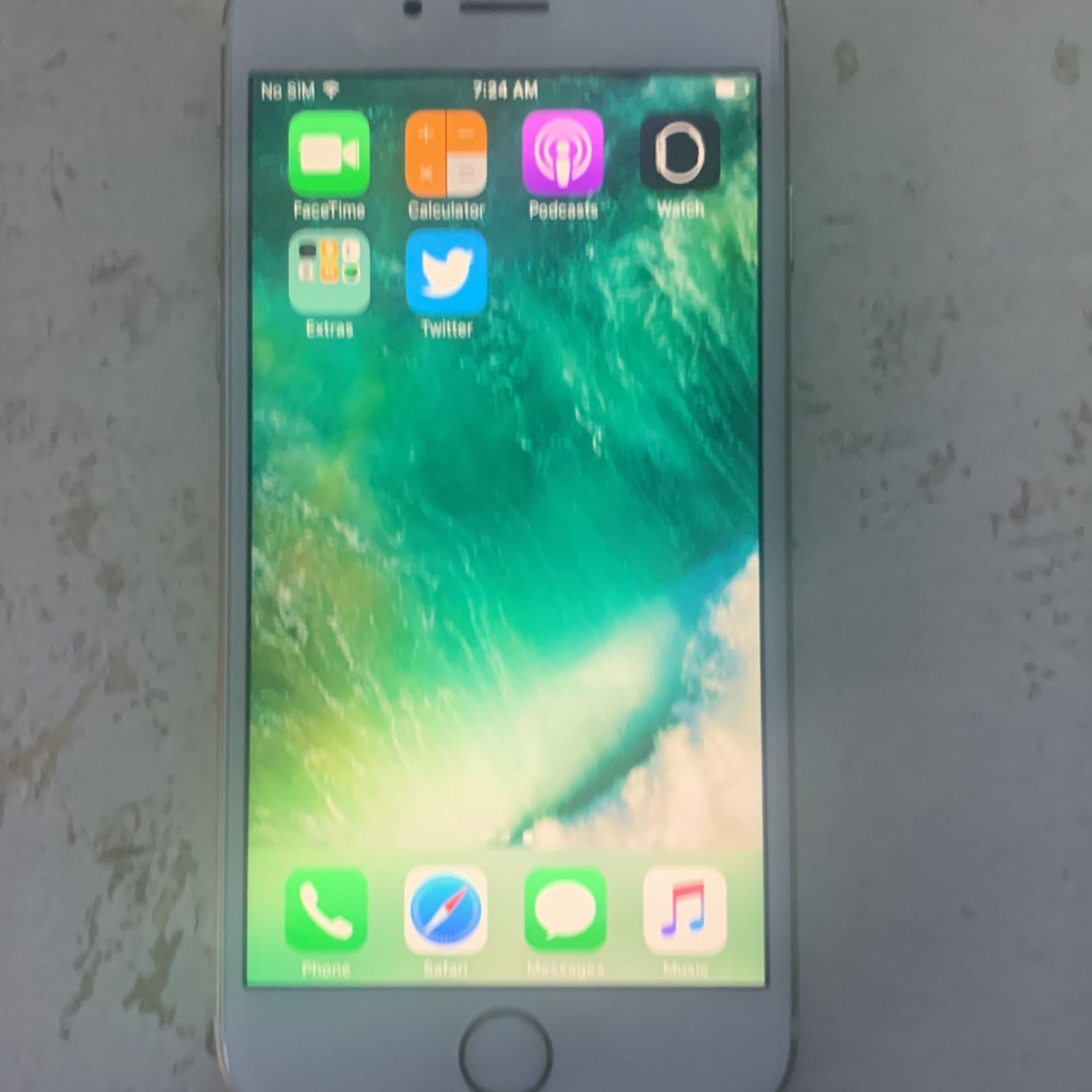 iPhone 6s 16gb Unlocked With twitter Logo