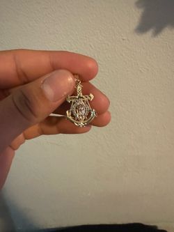 14k gold pendant