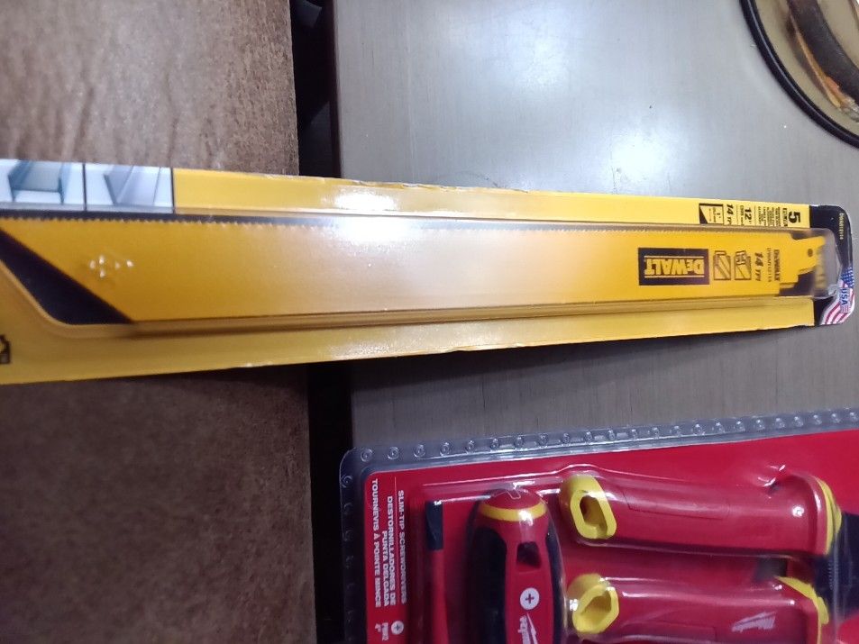 Dewalt