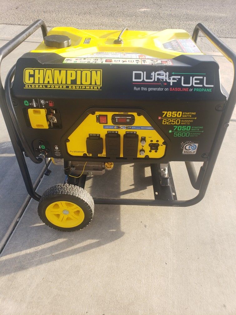 Champion Power 7850/6250 watts Gas & Propane Powered DualFuel Portable