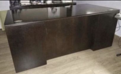 Office Desk good condition