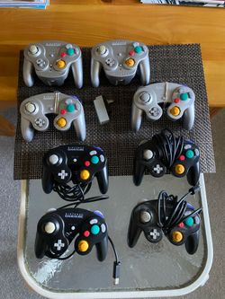 Nintendo game cube controllers