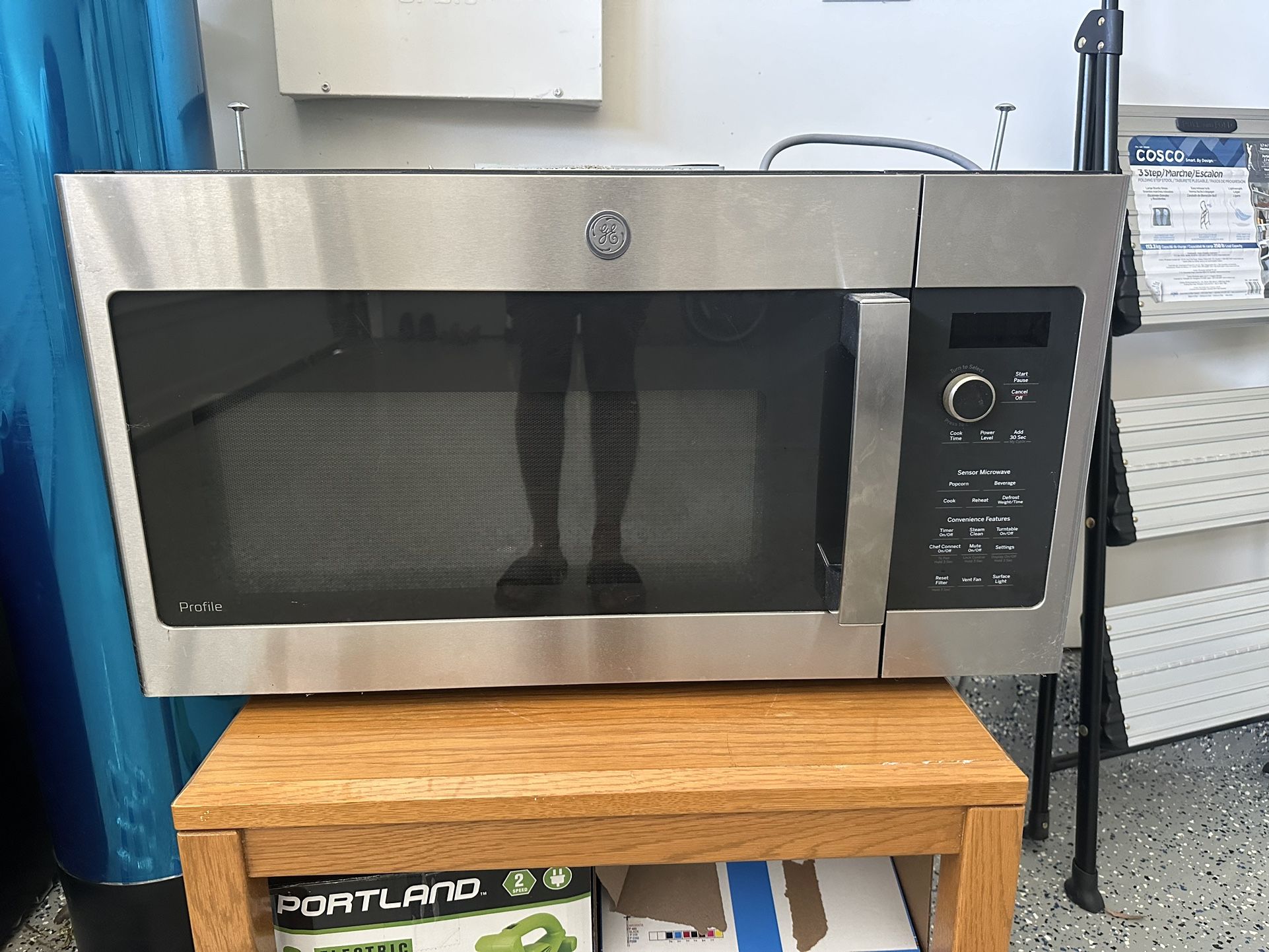 GE Microwave Oven