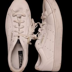 NEW adidas Sleek 'Crystal White' Women’s Sneakers - Size 8.5 (NWOB)(Never Worn)