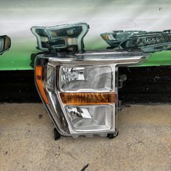 2021-2023 Ford F-150 Rt Headlight Oem