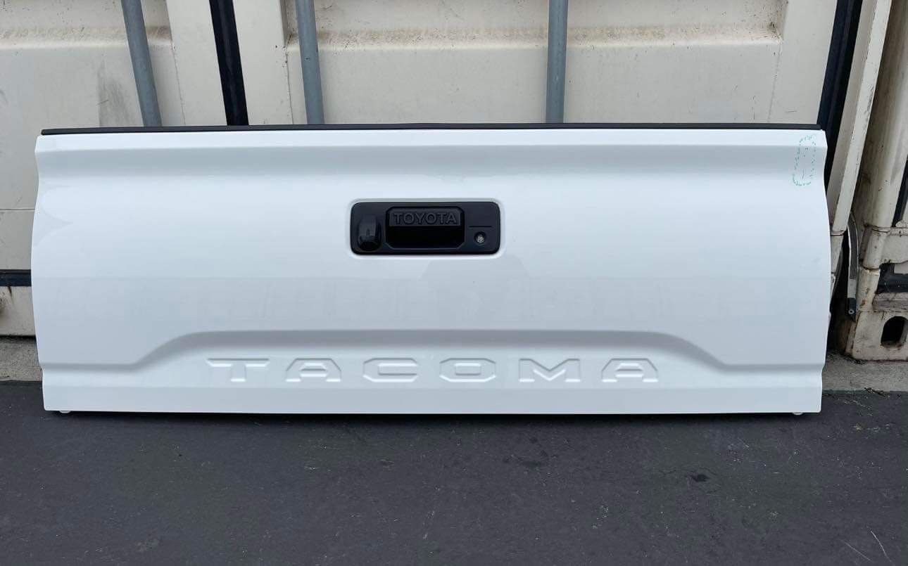 Tacoma tailgate