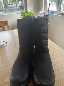 My soft Men’s Snow / Hiking Boots Sz 12