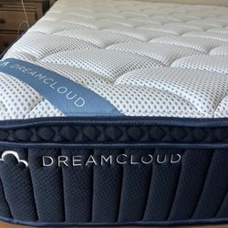 King Dreamcloud Premier Mattress 