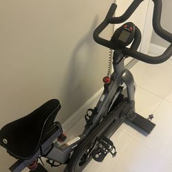 A Pro Form Bike 