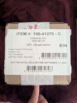 Stellar Crown booster box case