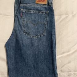 Women’s Levi’s Straight Leg 