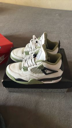 Jordan 4 retros