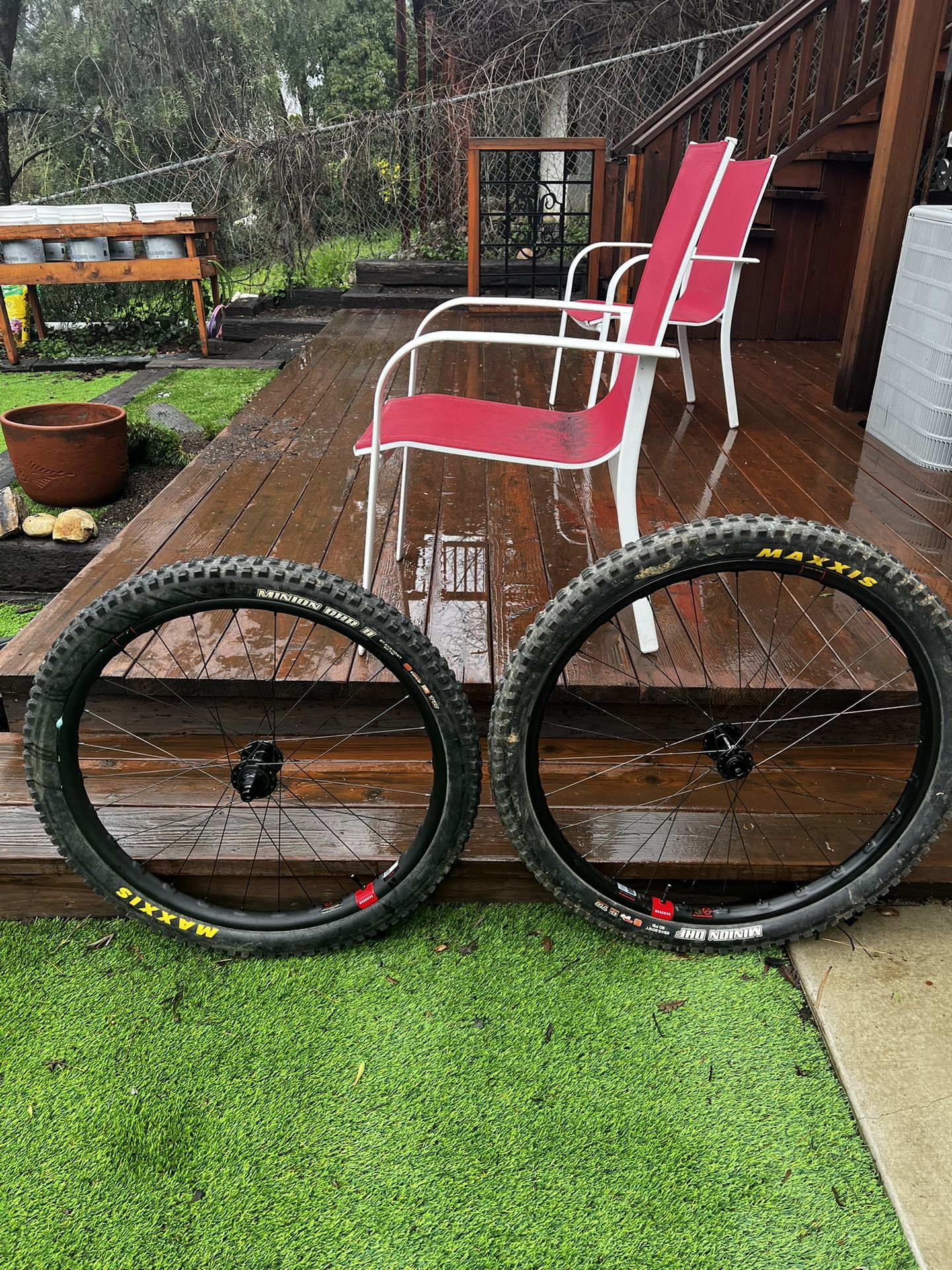 Reverse Carbon Wheel Set
