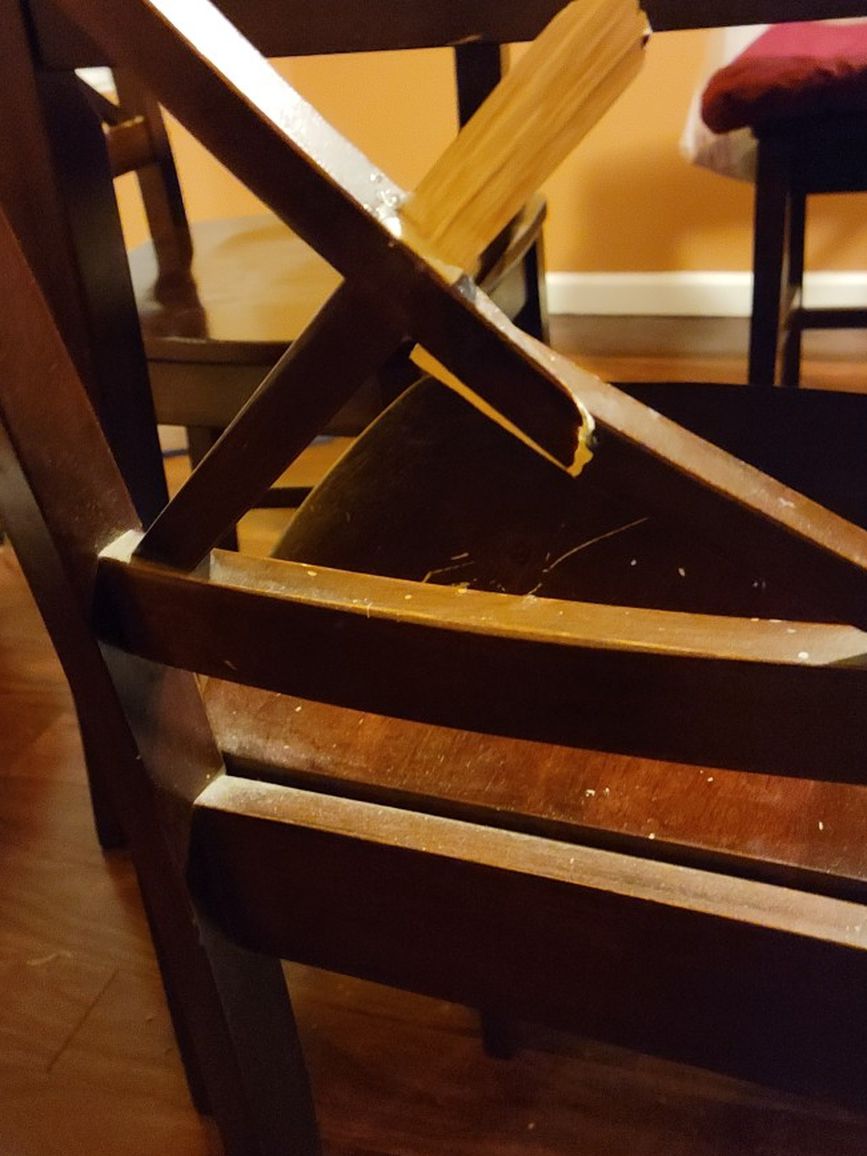 Free Table & Chairs-- Fair Condition