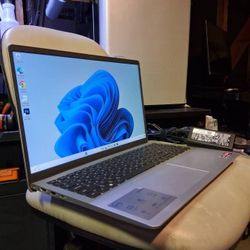 DeLL Inspiron 15.6" Inch.. Laptop, Windows 11. 16 gb Ram, 512 GB SSD - $260