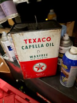 collectible vintage oil cans