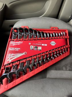 Milwaukee ratcheting combo wrench set