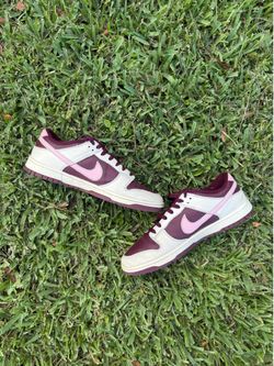 Nike Dunks Low ‘Valentines Day’ Sneakers