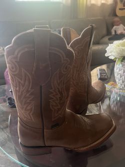 Boots/botas Size 5