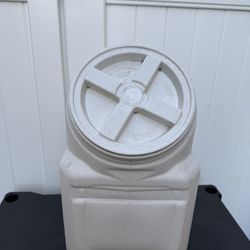Pet Food Storage Container 40#